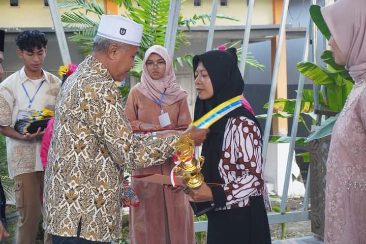 Wisuda Dan Pelepasan Siswa Kelas Xii Sman 2 Praya Tp 20222023 Sma Negeri 2 Praya 